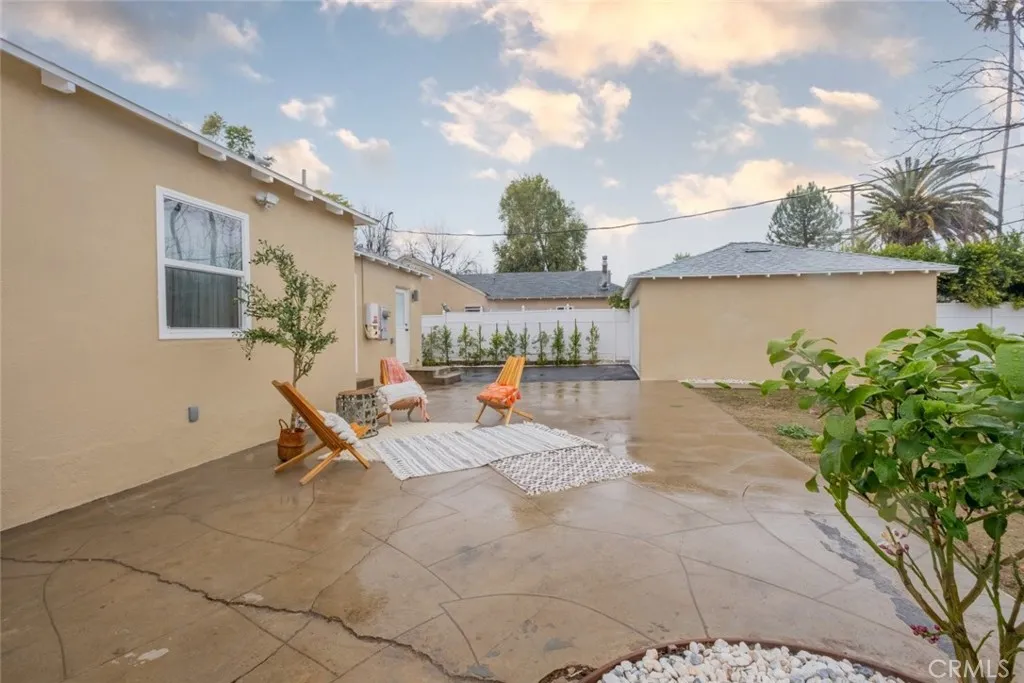 6820 Jellico Avenue, Van Nuys, California 91406 home-pic-30